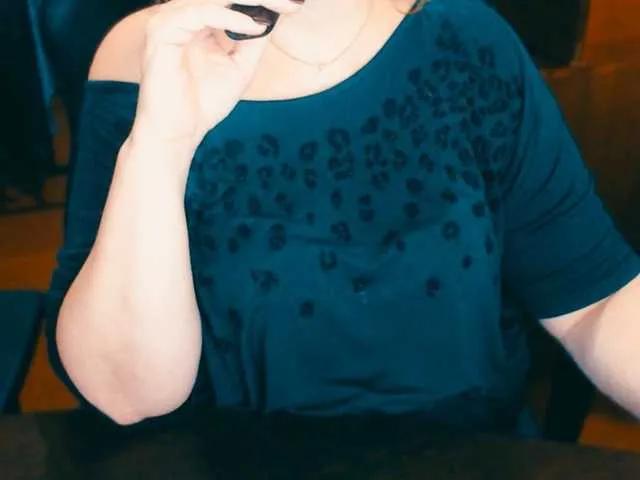 Alisa1917 on BongaCams