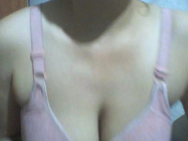 indiagirl50 on BongaCams 