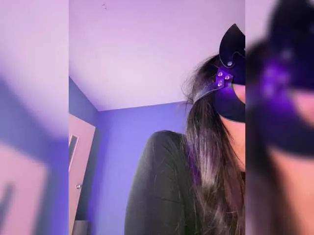 Kiss-krisss — Men with a great sense of humor! 
Generosity for no reason!