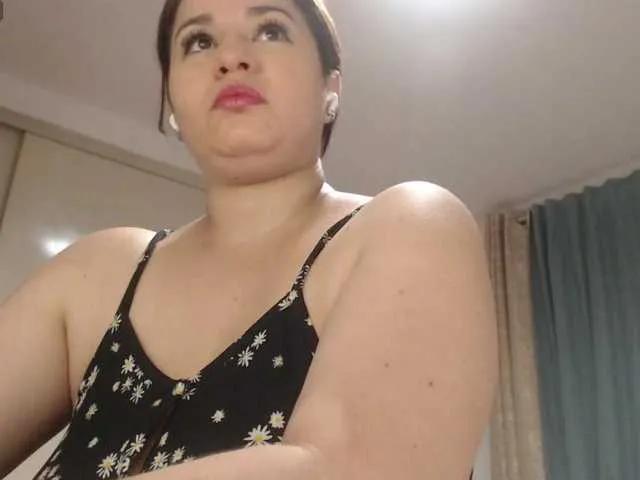 naturalmoommy on BongaCams