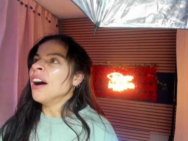 rosse2504 on BongaCams 