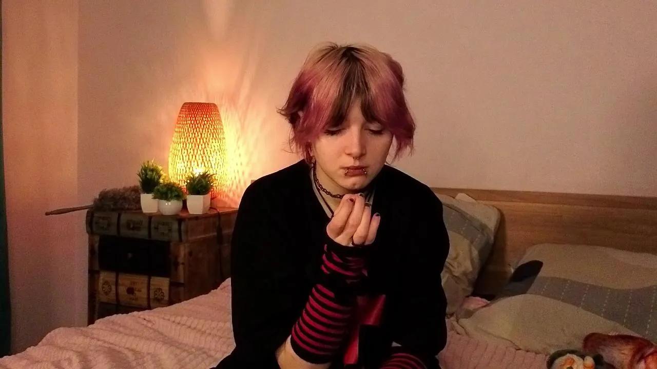 ChelseaBledsoe —  #striptease #feet #schoolgirl #masturbation #femdom