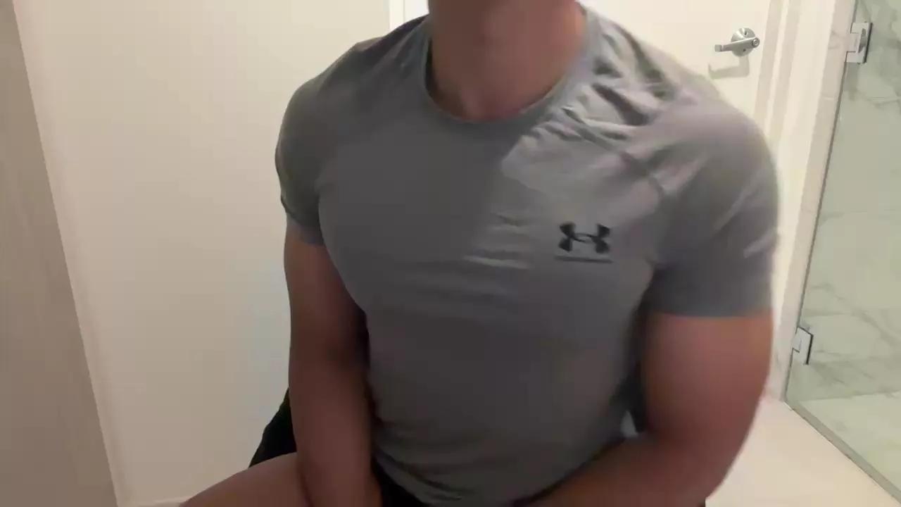 Connorw088 on Cam4 
