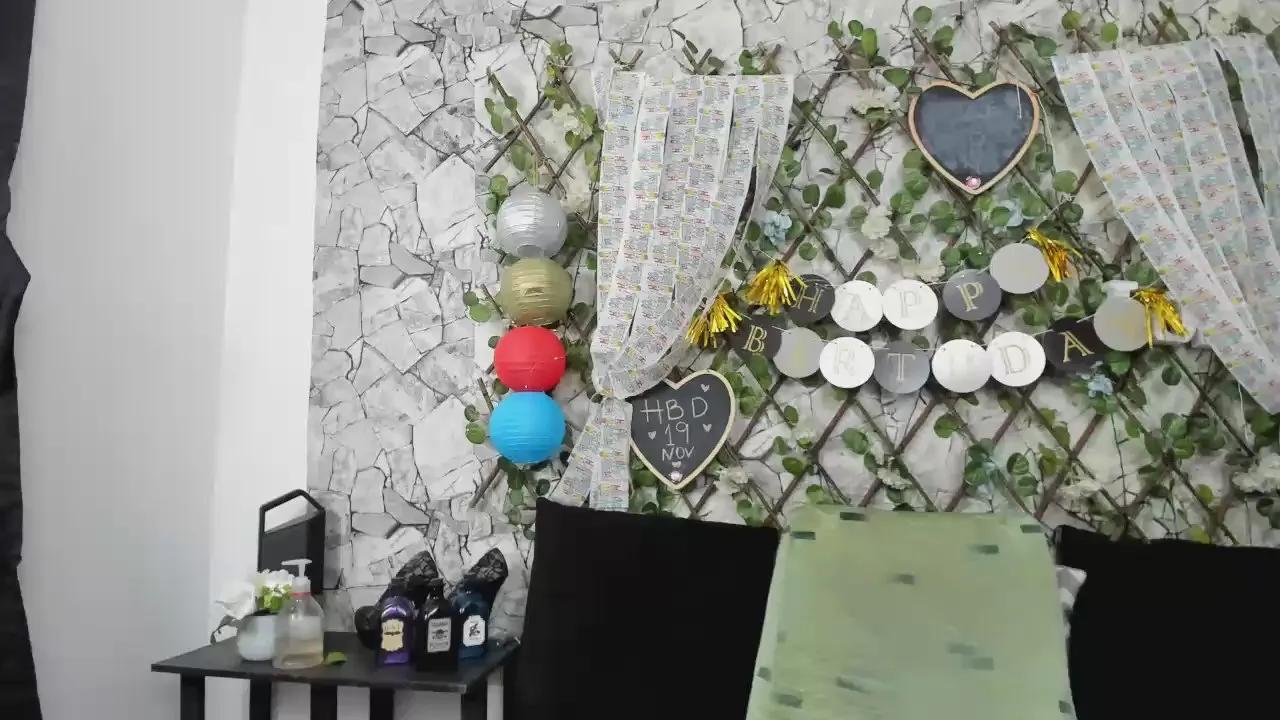 Daisy_Fx —  #anal #pussy #pee #squirt #deepthroat #analtoys