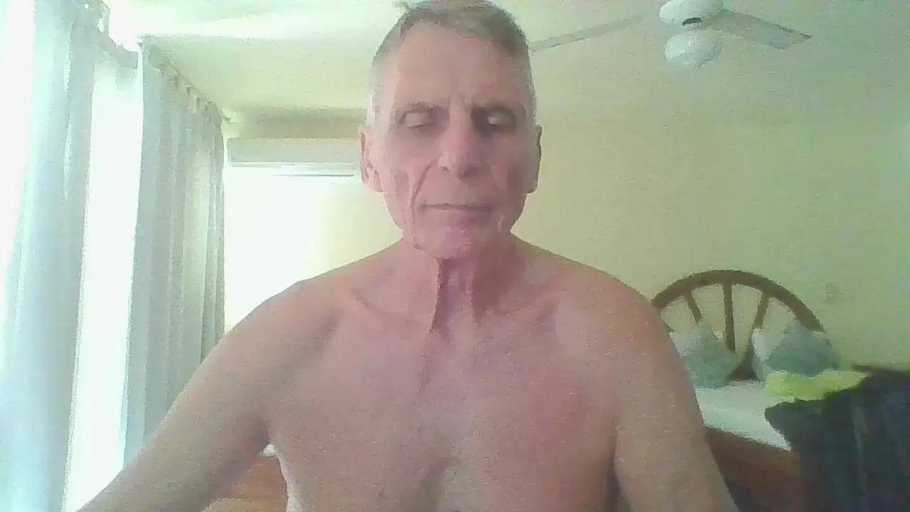 gluehwurm — Freechat on Cam4