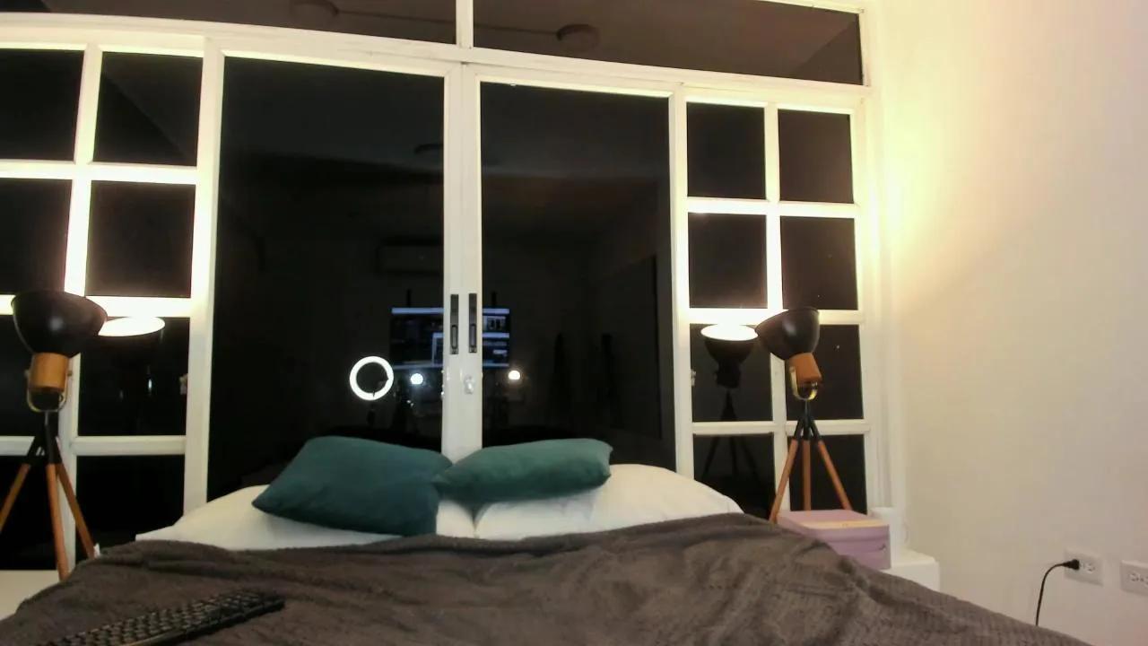 HariMoon —  #gamer #milf #pussy #fuckmachine #cosplay #blowjob #bigass