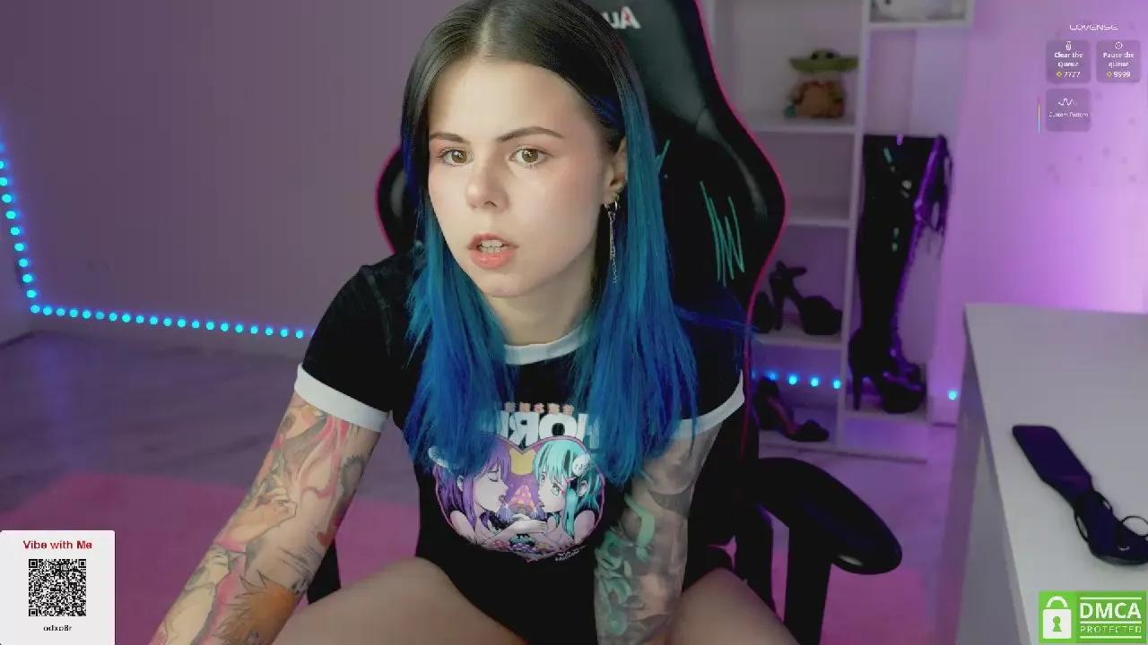 Hellokittyalice —  #armpits #femdom #cute #feet #cosplay #spanking #bdsm