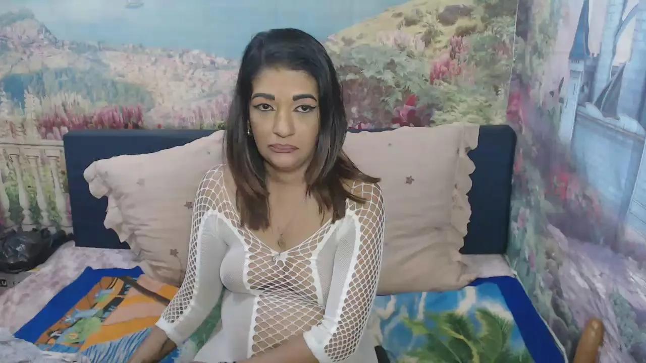 Indianaqua on Cam4 