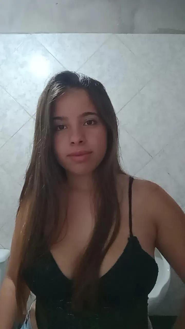 juliasexy22 — Freechat on Cam4