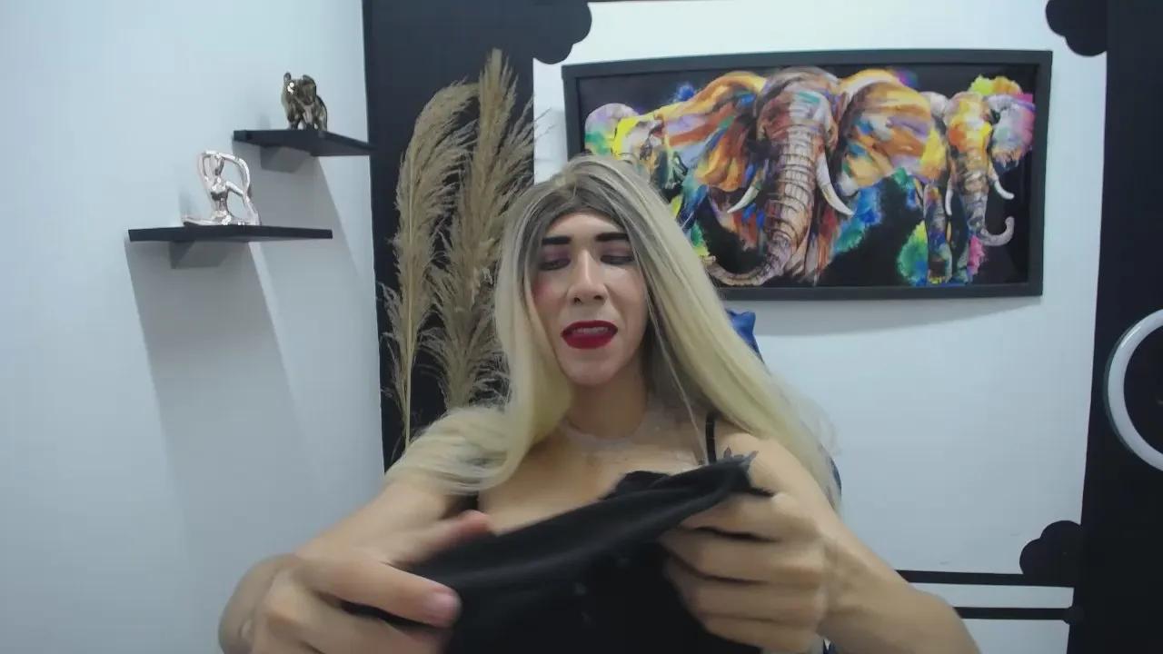 LAURABIGCOCK24 —  #analtoys #smoke #striptease #squirt #masturbation #milk #cum