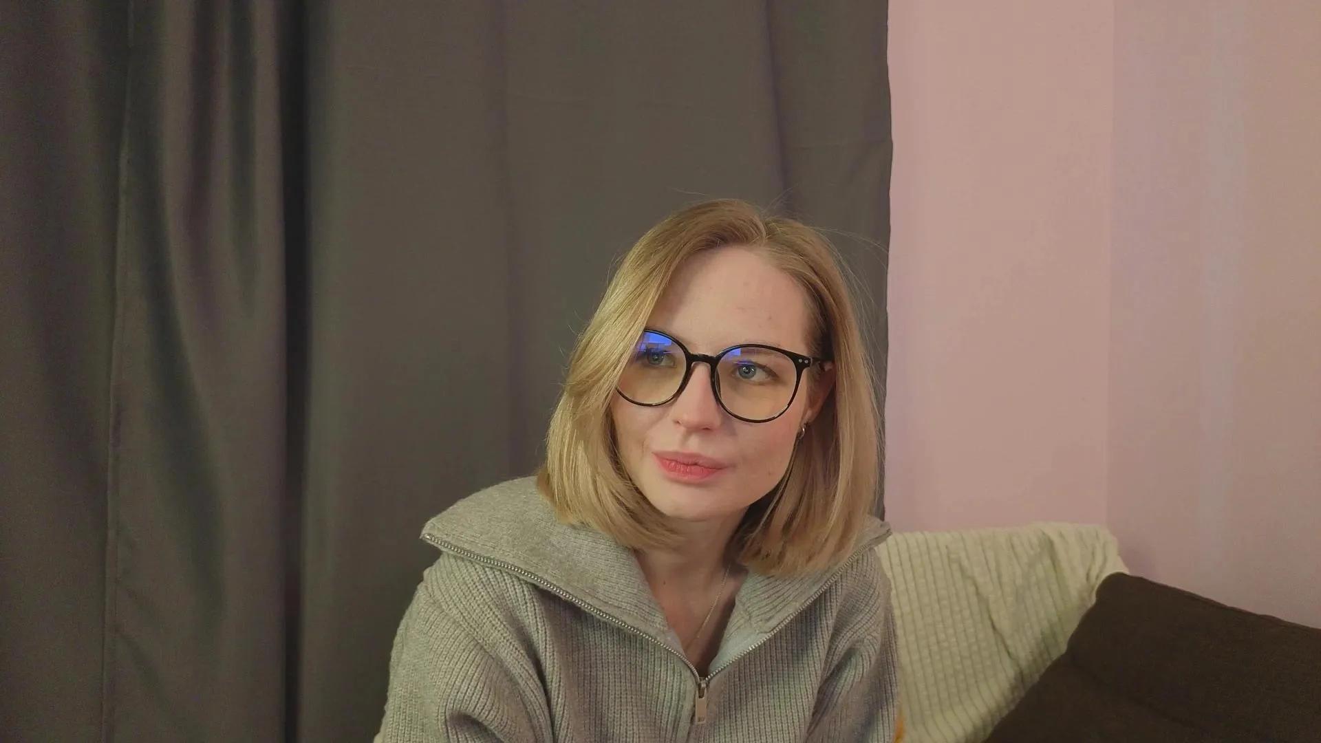 MarilynNoecker — Freechat on Cam4