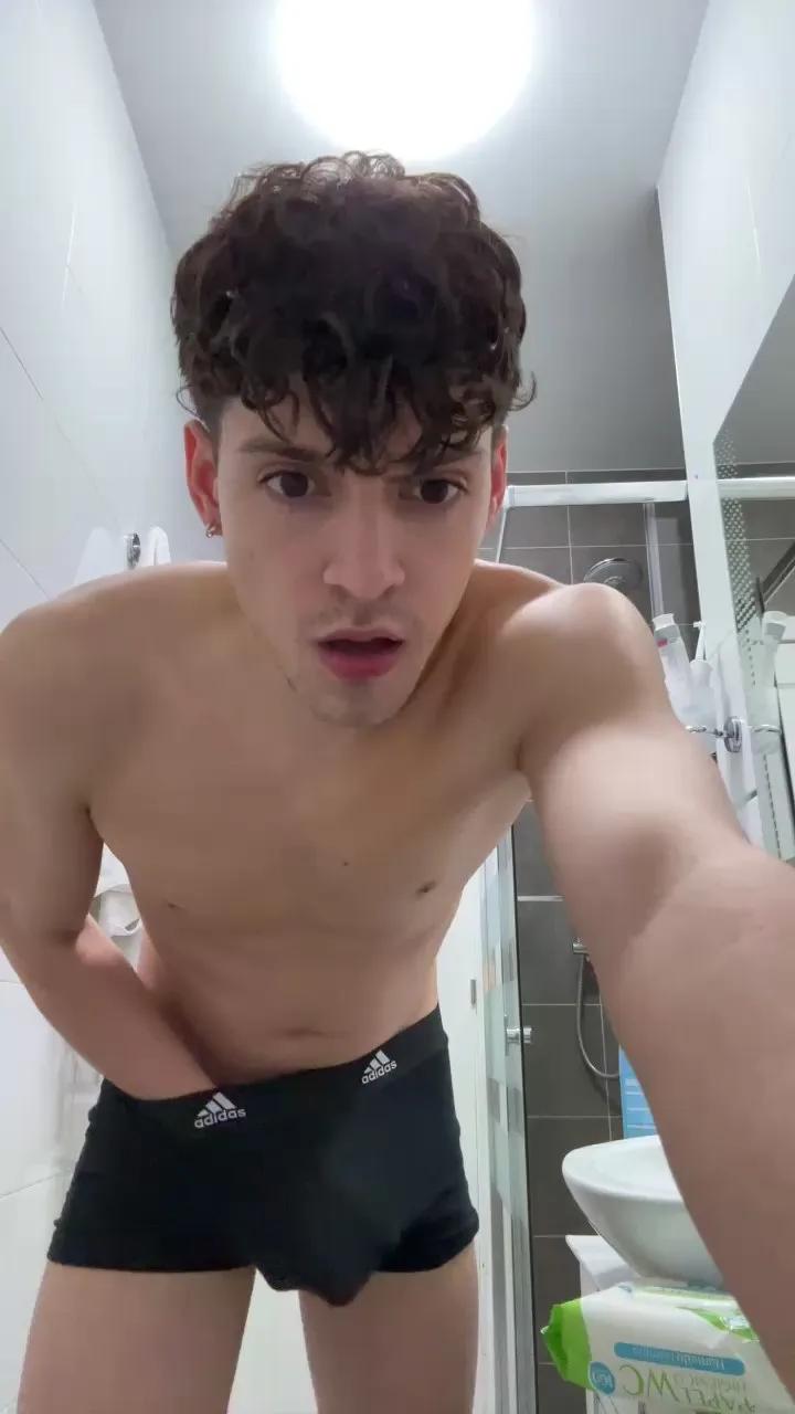 Shyboy911 — Freechat on Cam4