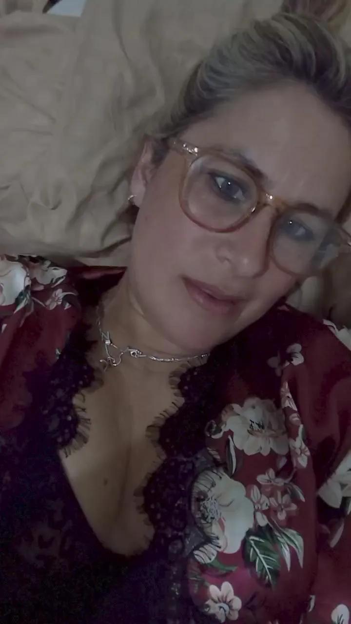 Viviana48A — Freechat on Cam4