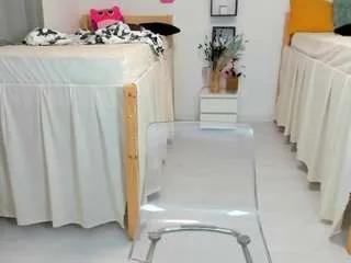 18perfecttits — it's been 3 weeks since the last squirt!!! help me squirt everywhere!!! #squirt on face #fuck #18 [2999 tokens remaining]