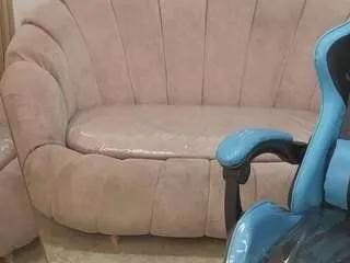 aleja05-b — naked + show pussy [85 tokens remaining]