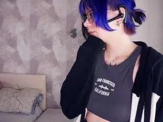 ashleadivers — The rain is running down my boobs [30 tokens remaining]