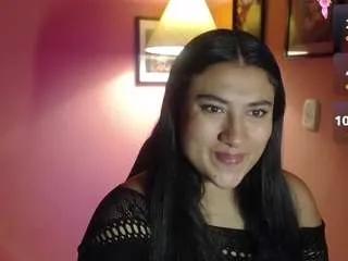 emilyr0s33 on CamSoda