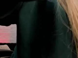 hannaconnorx — I can show you how to fuck real good  Goal: Fuck me hard in doggy // IG: hannaconnorr [555 tokens remaining]