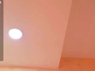 lilisantos on CamSoda 