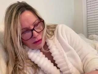 milf-goddess on CamSoda