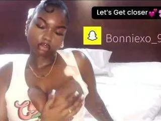 mmoore1022 on CamSoda 