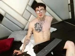 nina-passionf on CamSoda 