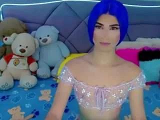 sara-brownn on CamSoda 