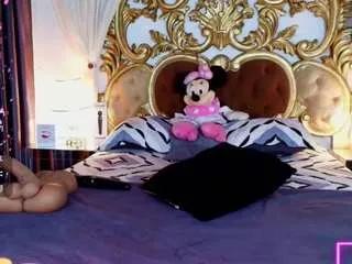 vannesahills on CamSoda 