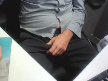 gardensman_561 — Working - Chat B4 tipping ~ I'm NOT paying attention | #Daddy #Bulge at work Real #Office #New #BigCock out for 25  [1000 tokens remaining]