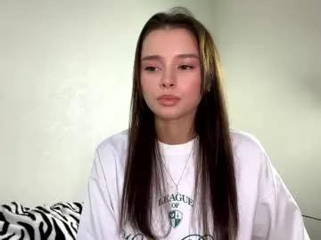 hoaarisa — Goal: Stand up and show my outfit  < 3     I'm Sofia your Welcome! I'm new here!   #new #shy #skinny #teen #18 [75 tokens remaining]