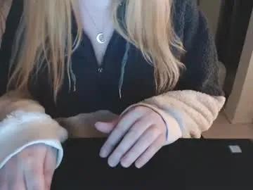 kymchi — CrazyTicket: Show in progress. SUPER RARE TOPLESS BOOBS SHOW!!!. Tip 499 tokens to see the show