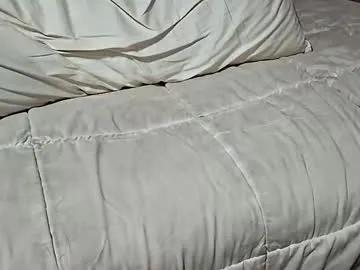 manlymanson — Pull down my boxers. [100 tokens remaining]