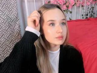 louvenia_kozola on Flirt4Free