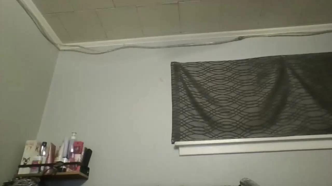 BkigMfCharm60 — Freechat on Streamray