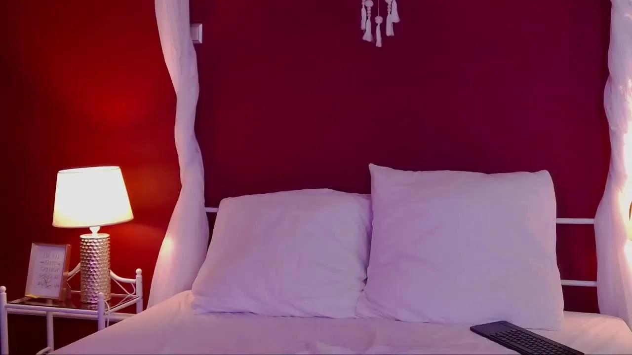 LunaGoth — Freechat on Streamray