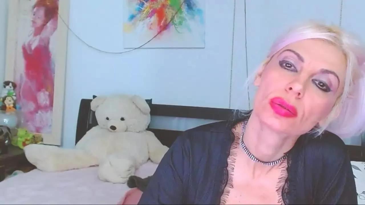 MissLaraHoney — Group on Streamray