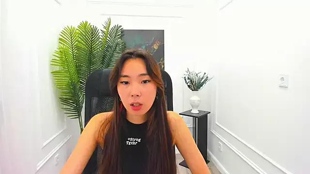 AnnaReyla on StripChat 