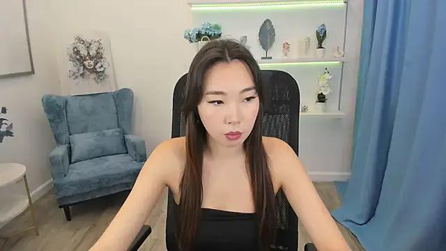 AnnaReyla on StripChat 