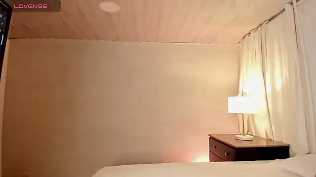 Belliinda_21 on StripChat 