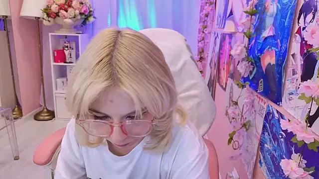 Coconut_Mia on StripChat 