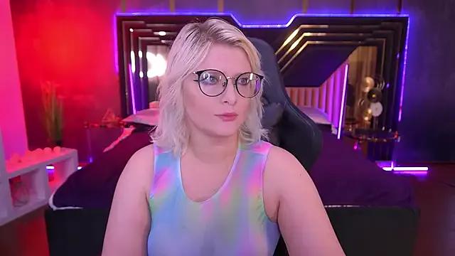 CoolTatis on StripChat 