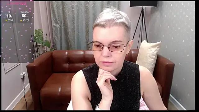 Cutie_Erikaa1 — panties pulled down from the ass.