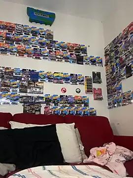 FreakyDreama — Play w myself till I squirt a fountain