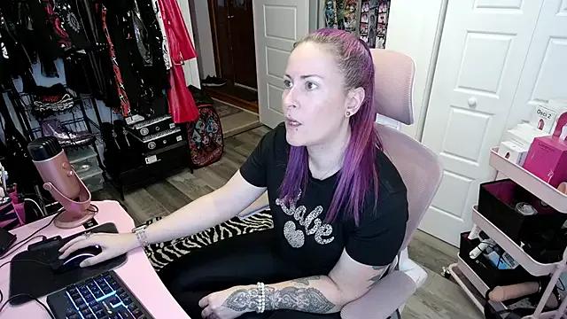 gennyrock on StripChat 