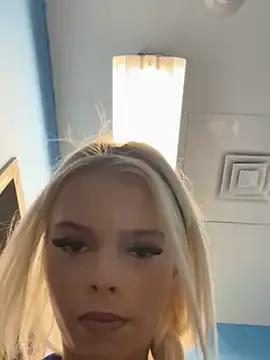 itspinkkk — Bathroom play