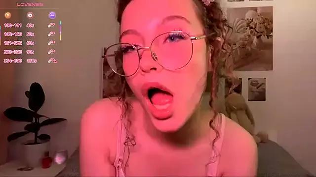 Kira_Sanders — cute smile