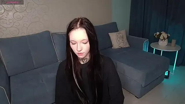 mefwhore — show boobs