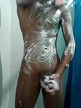 saik_03 — Somerme a duchar para masturbarme